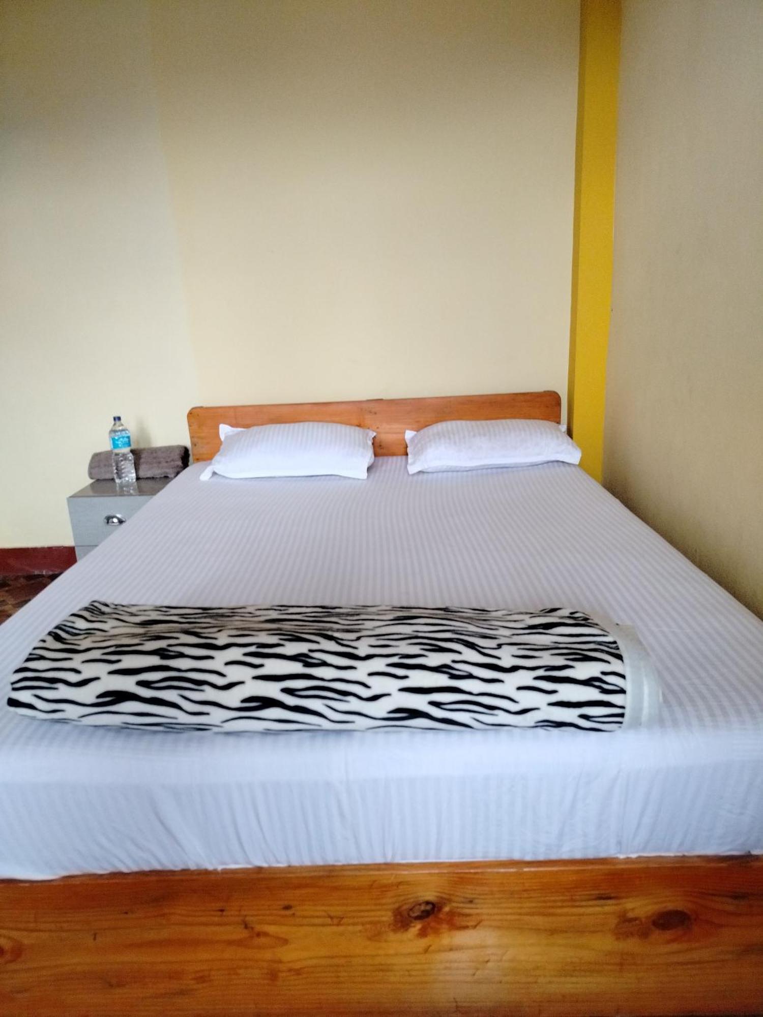 Community Holiday Inn Panaoti Εξωτερικό φωτογραφία