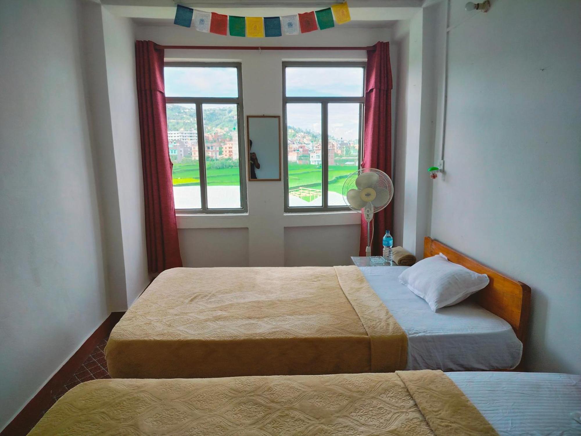 Community Holiday Inn Panaoti Εξωτερικό φωτογραφία